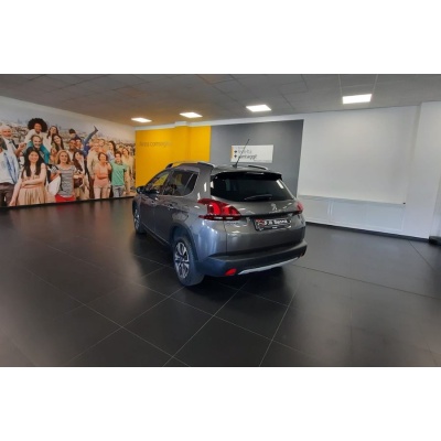 Peugeot 2008  BlueHDI <br /> 100 Black Matt (73 KW)